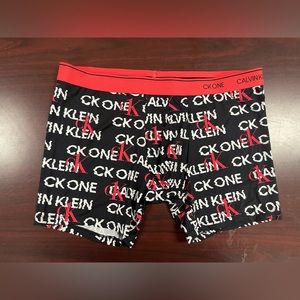 Men's Calvin Klein underwear, boxer briefs, size large.